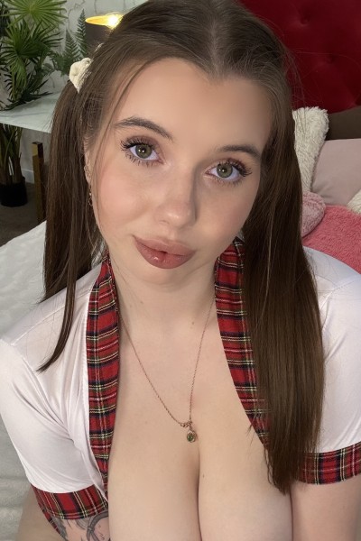 @miakvitkova's profile picture